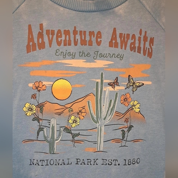 Sweatshirt - Picture 2 of 5